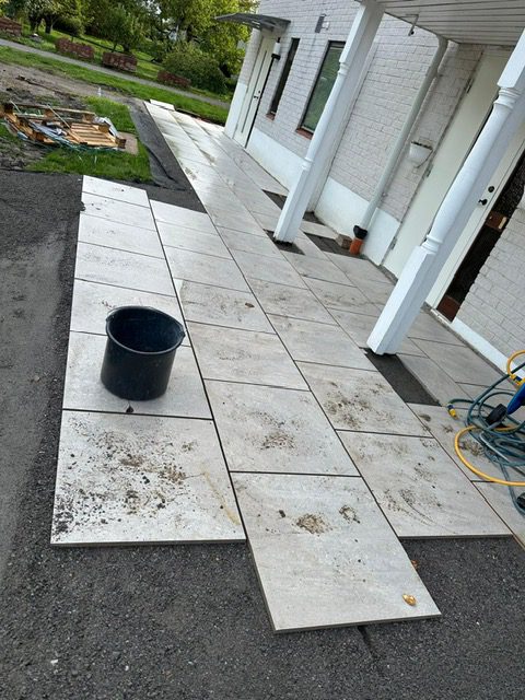 PHOTO-2025-05-05-11-36-55(3) plattsättare stockholm